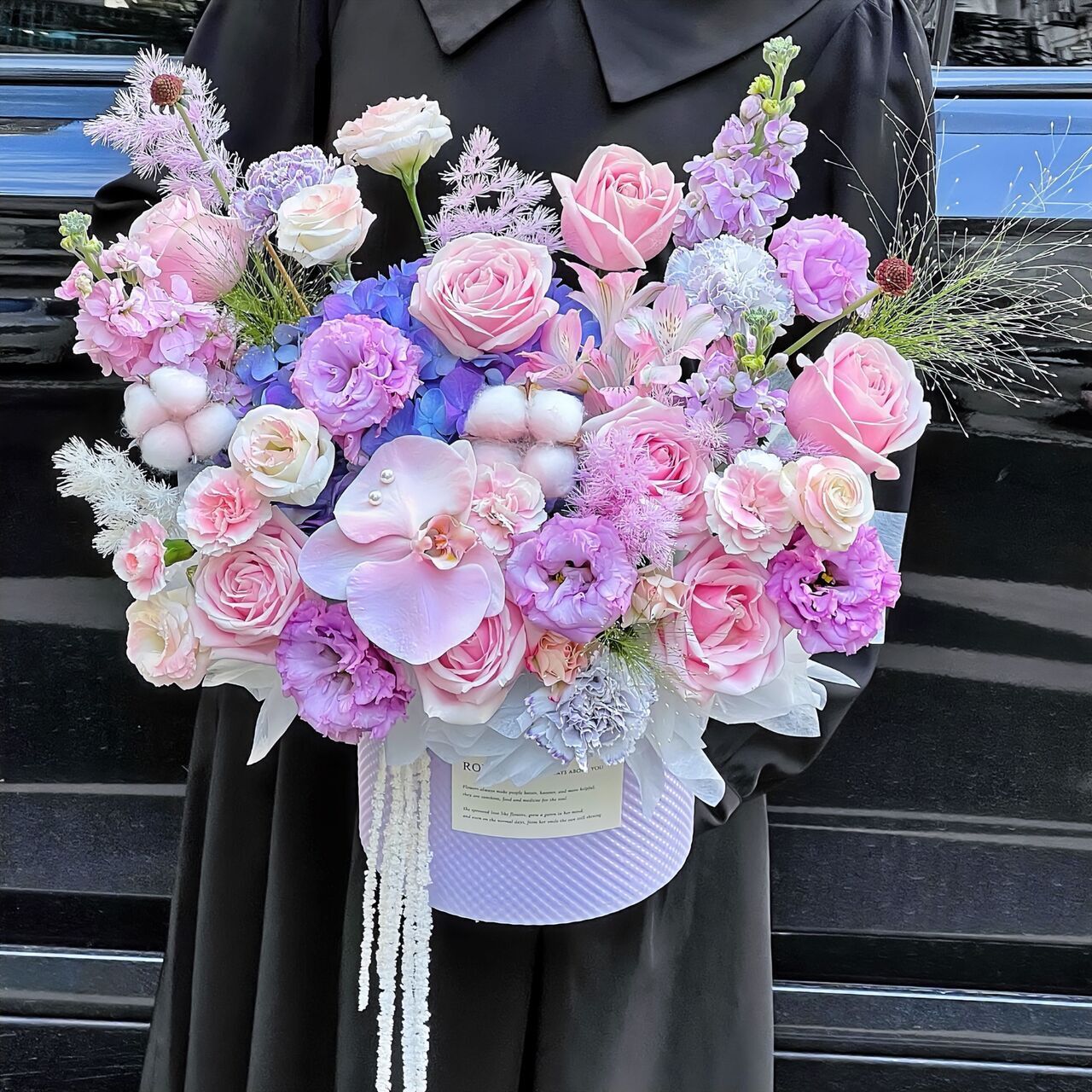 【粉蝶玫瑰的秘密花园】粉玫瑰抱抱桶吸鲜花花束高端送领导送女友送闺蜜免费送货上门生日鲜花告白