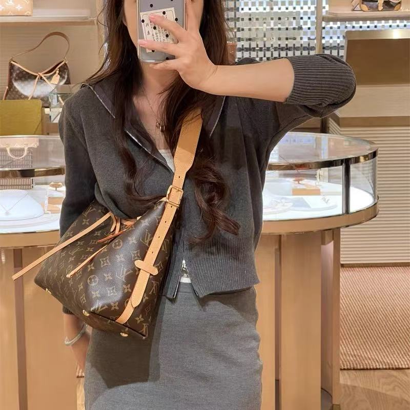 L V女包包服饰配件新款CARRYALL包包配件包包挂件