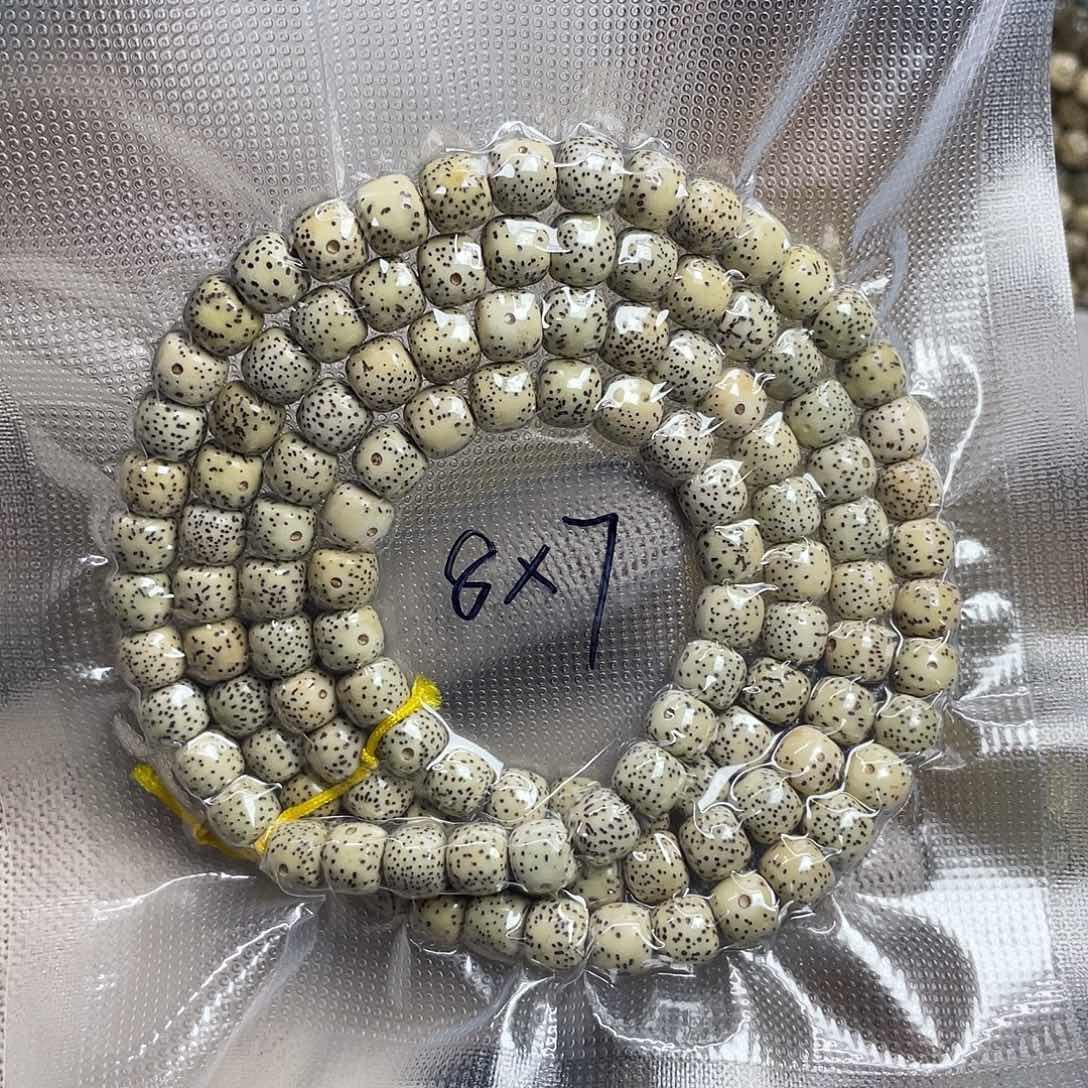 星月菩提吊坠?**?8尺寸，石玉料，带备籽