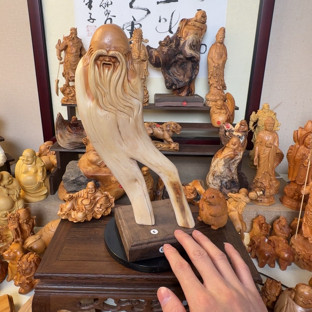 崖柏小木匠艺雕一物一拍