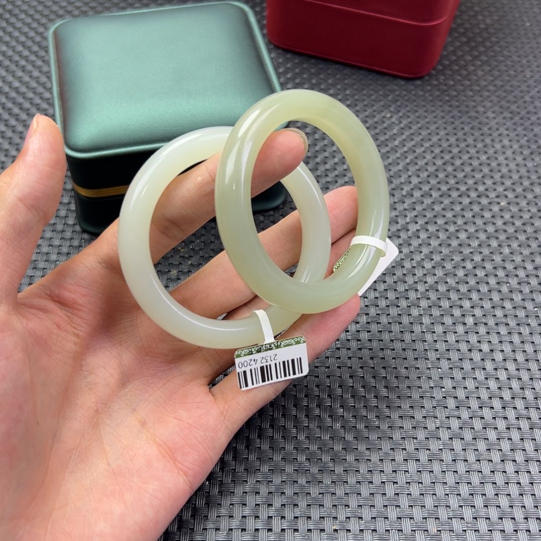 和田玉手镯未镶嵌多样性拍一发一