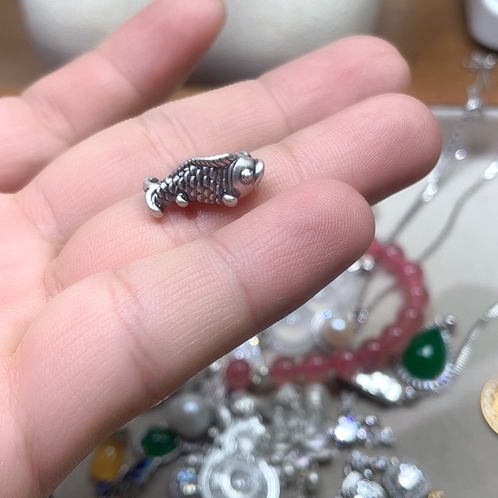 吴***娇坠链均925银珐琅鱼