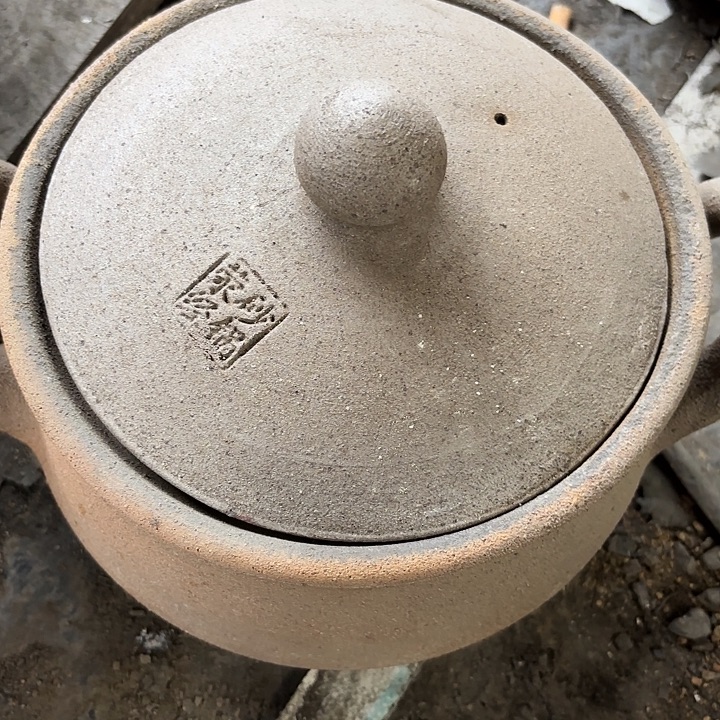 传统无涂层，无上釉砂锅