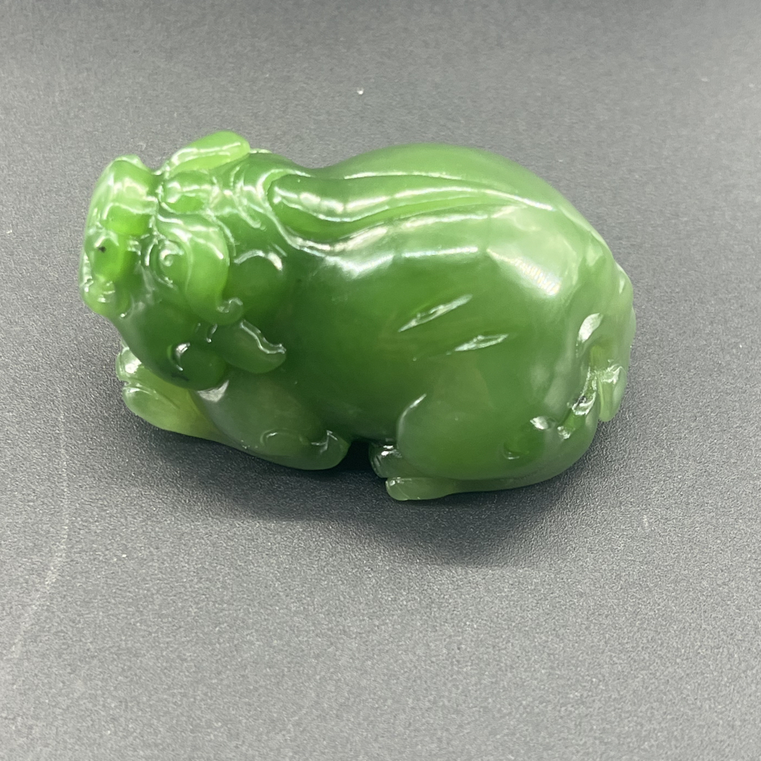 俄罗斯碧玉貔貅挂件把件