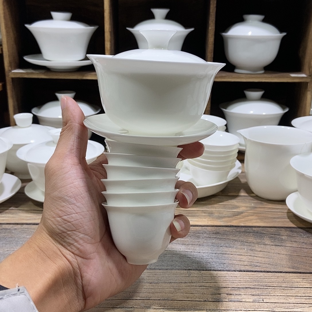 骨瓷大反口盖碗盖下约135ml+6铃铛杯满水40ml