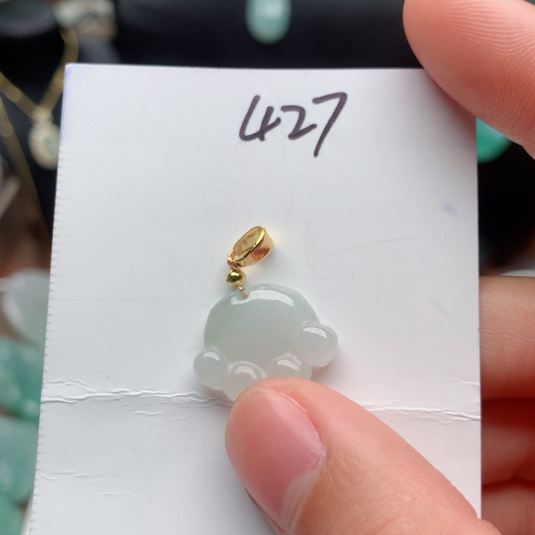 翡翠颈饰合金吊坠