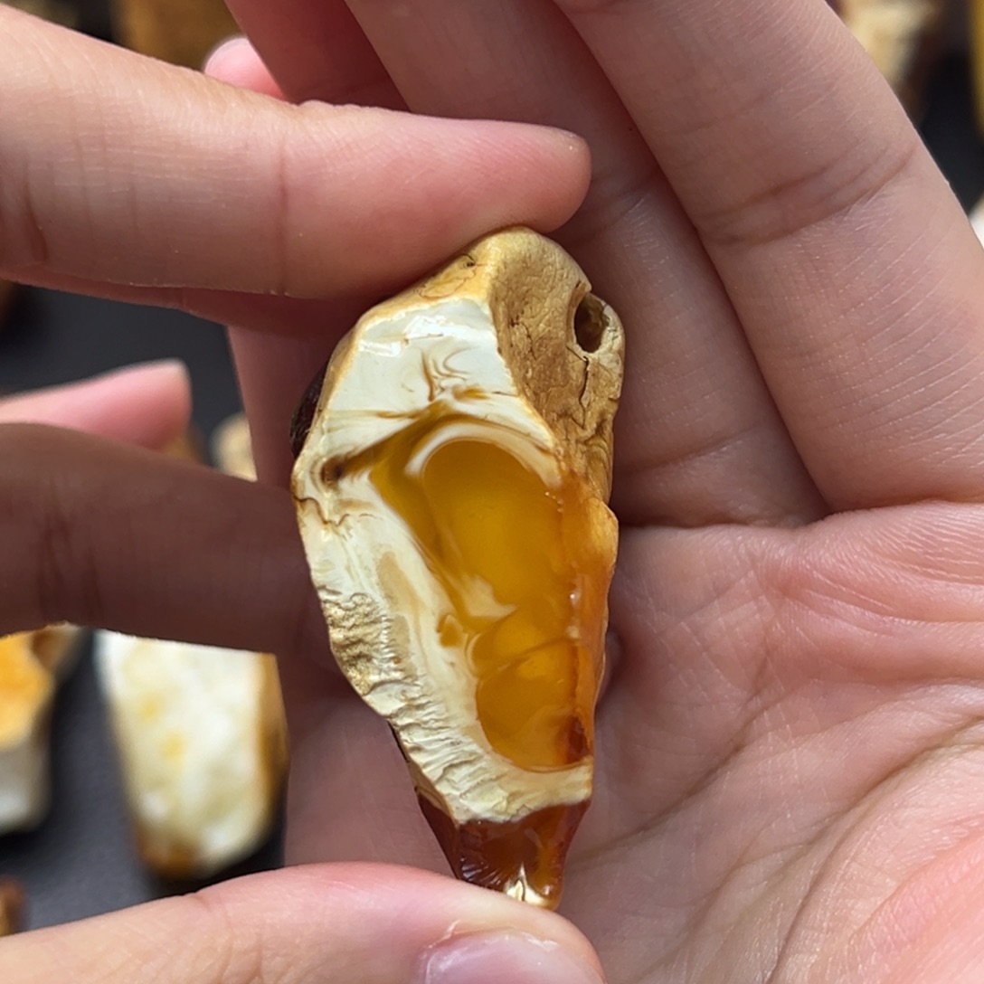 未镶嵌定制琥珀蜜蜡