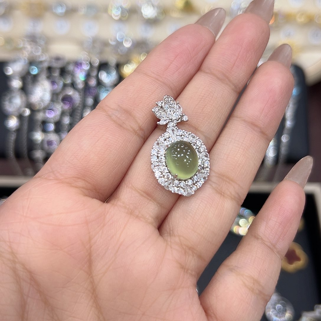 蛇纹石玉吊坠(不含链)银S925镶嵌7**W