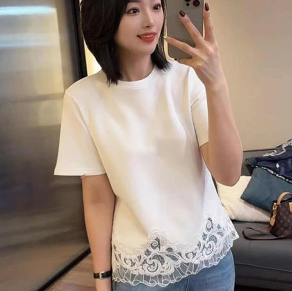 抗皱圆领短袖蕾丝拼接镂空T恤纯色宽松夏季打底衫时尚