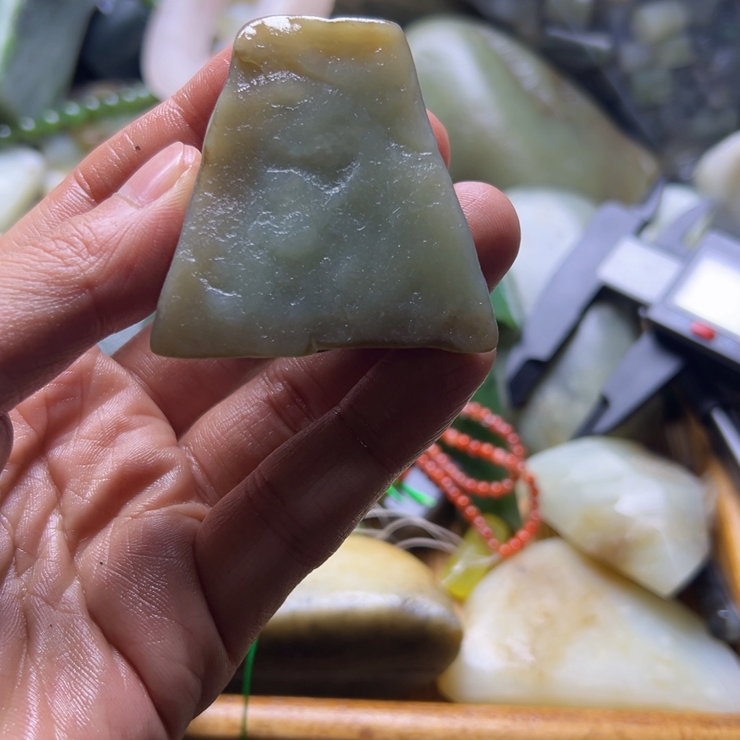 和田玉（糖玉）未镶嵌挂件