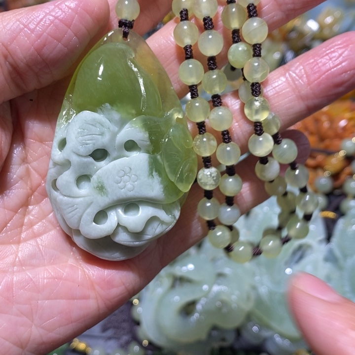 岫玉岫玊吊坠未镶嵌