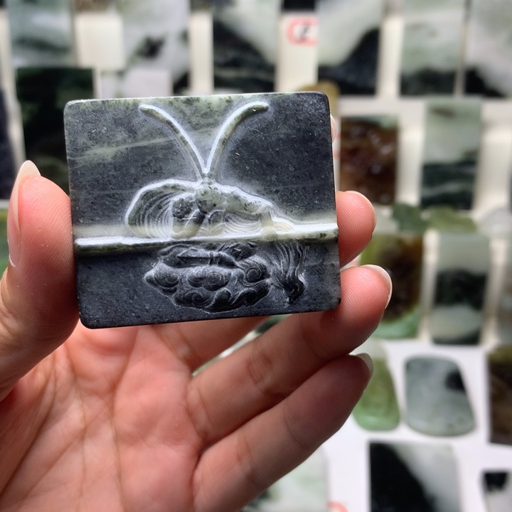 郭***楼独山玉未镶嵌颈饰