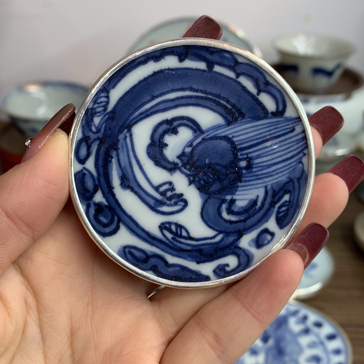 壶承现代纯手工的工艺品