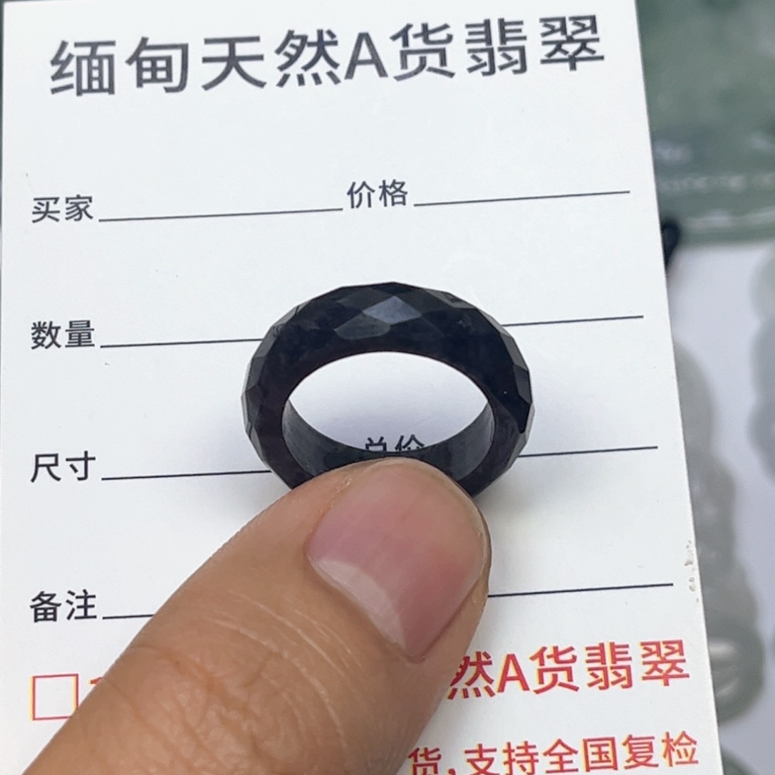 翡翠颈饰未镶嵌缅甸天然翡翠