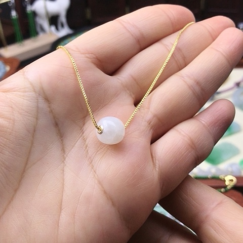 和田玉（糖玉）吊坠(赠链)银S925镶嵌转运珠