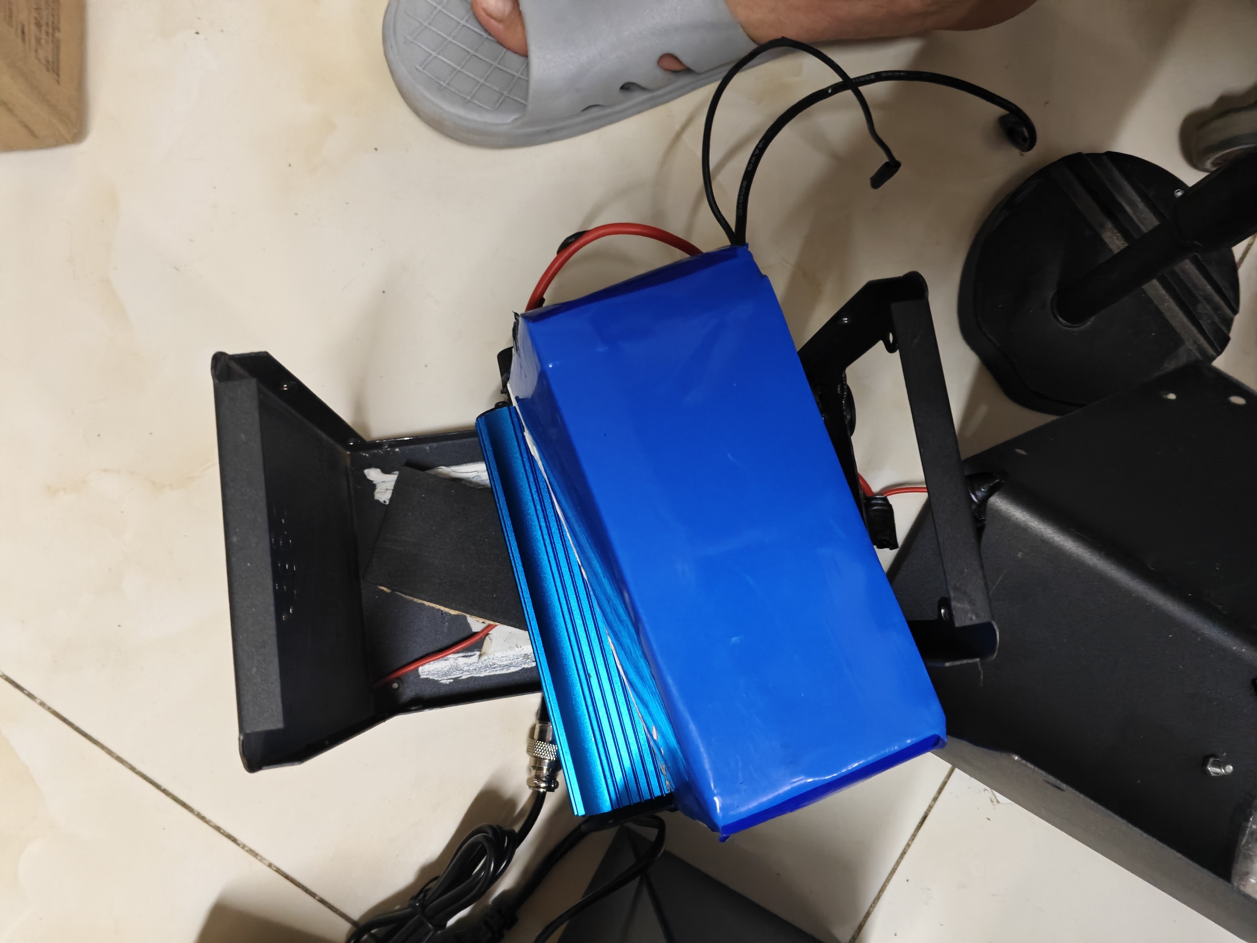 户外电源(需要维修)