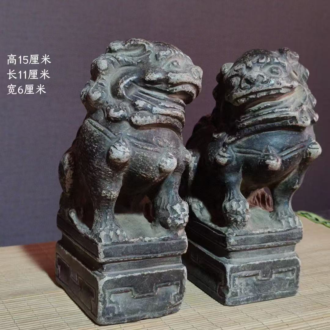 手工雕刻案头石狮子摆件