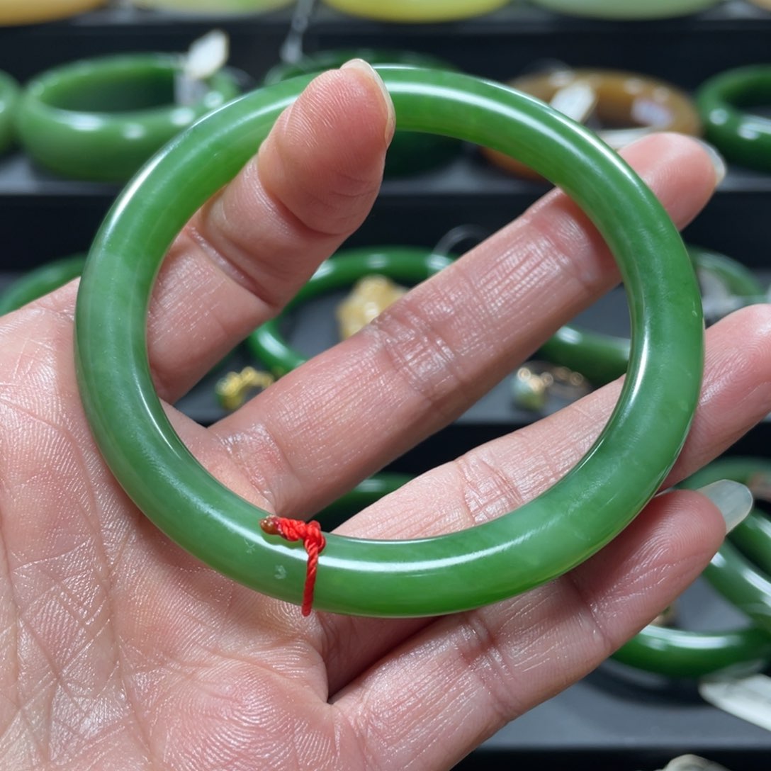 和田玉（碧玉）手镯未镶嵌瑞*雪