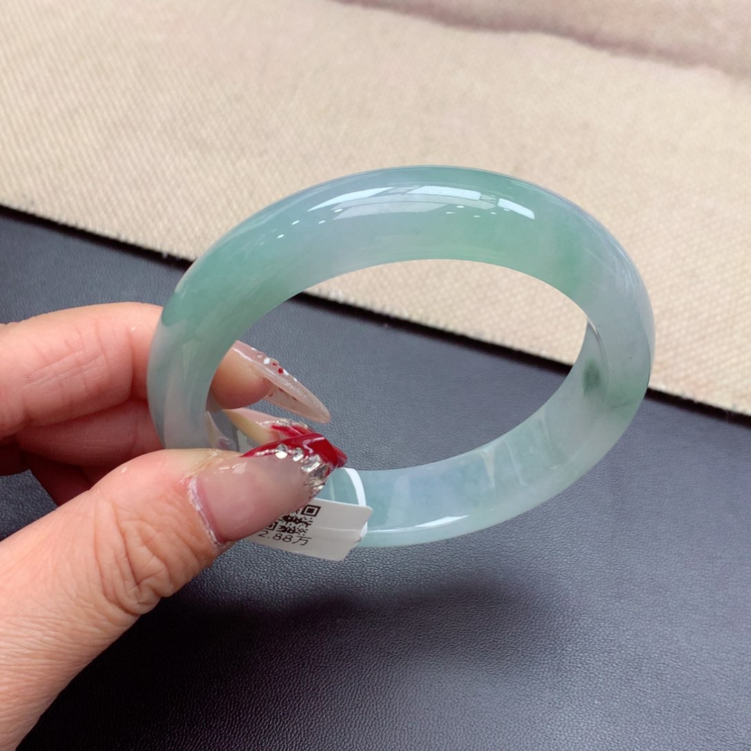 翡翠手镯未镶嵌缅甸翡翠手镯