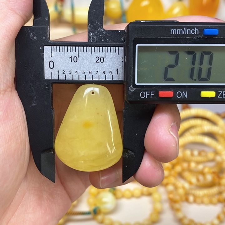 琥珀珠宝奇石未镶嵌