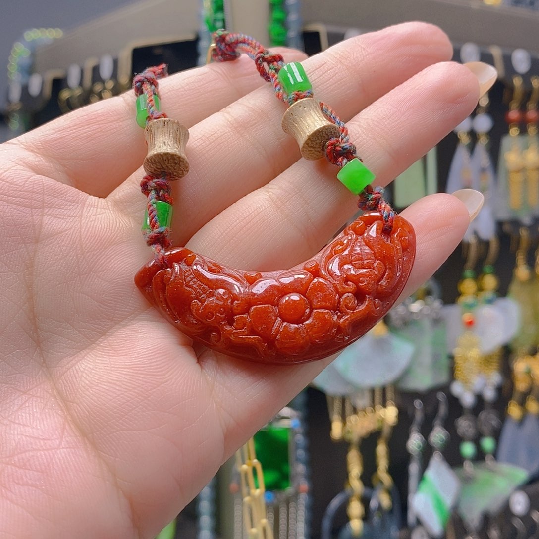 未镶嵌翡翠耳饰翡翠