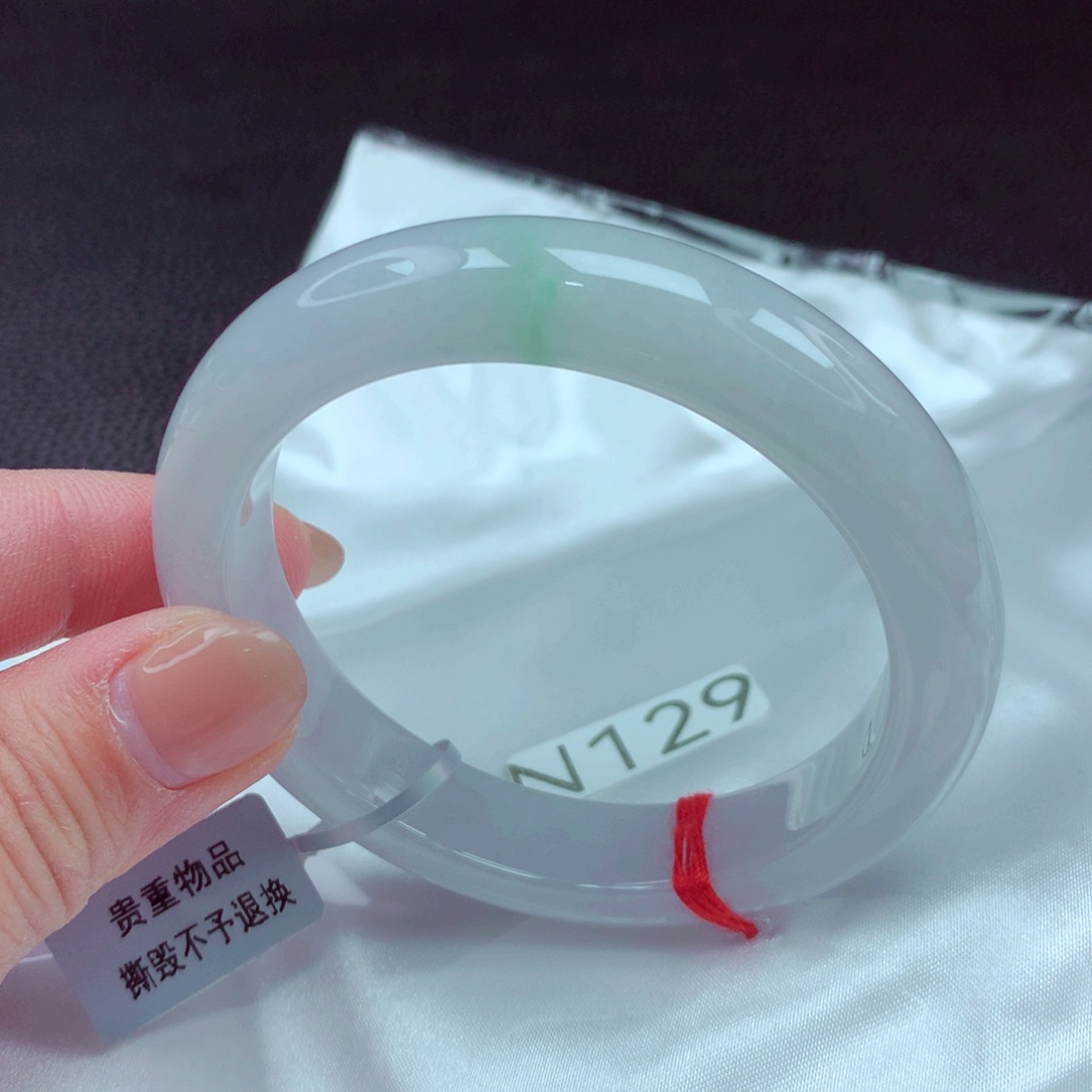 翡翠手镯未镶嵌手镯88