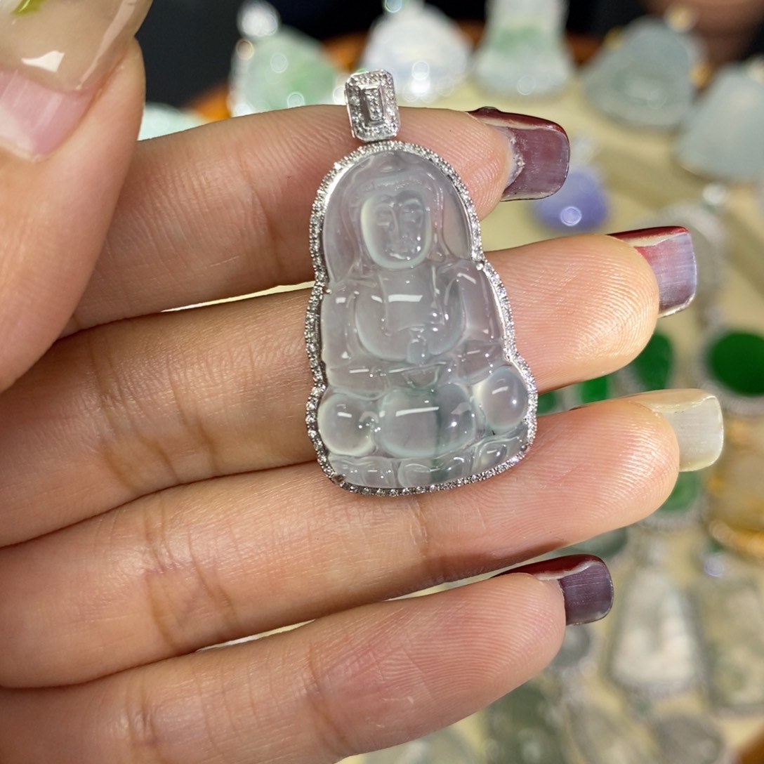 翡翠颈饰18K金镶嵌A货翡翠