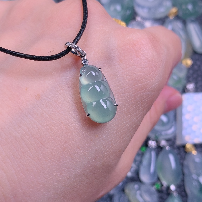 【闪购商品】翡翠18K金镶嵌颈饰文**?天然缅甸翡翠