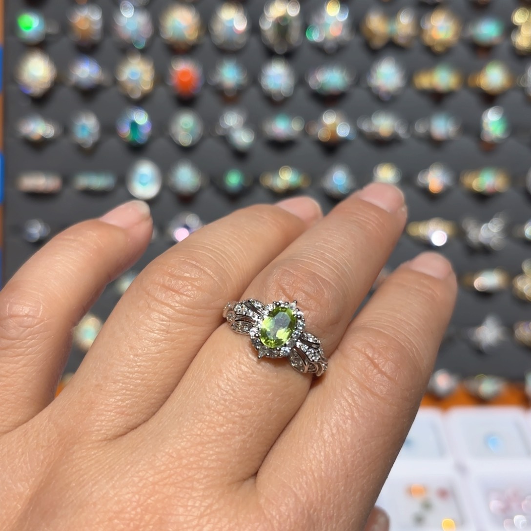 戒指银S925镶嵌橄榄石戒指