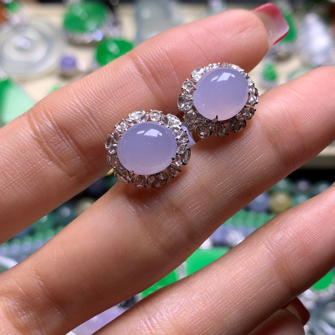 18K金镶嵌翡翠耳饰