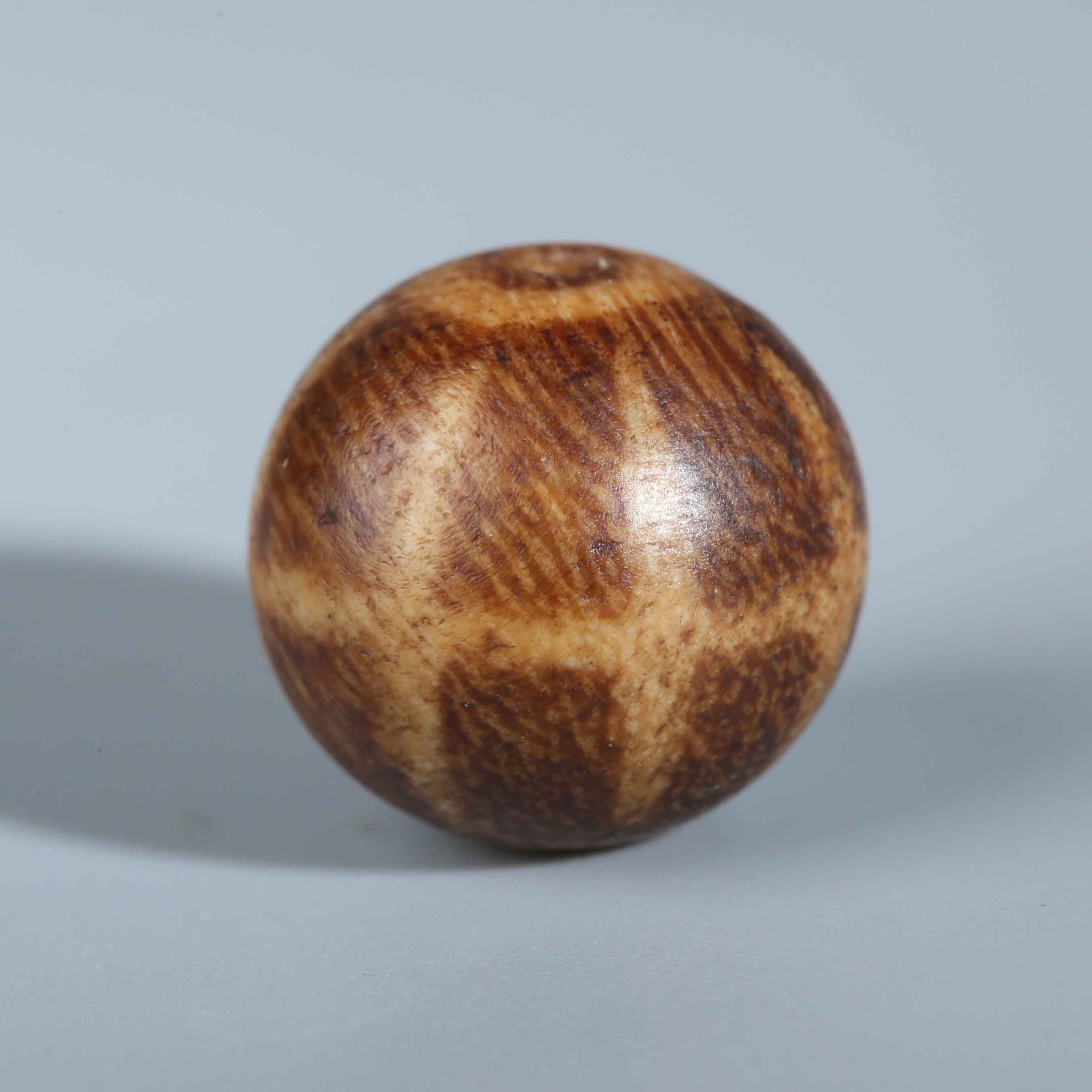 H12-077  东南亚一代邦迪克金刚锁图腾圆珠11.9*11.4mm