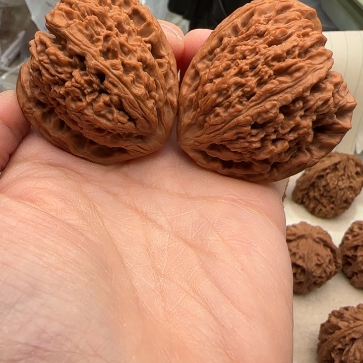 文玩核桃吊坠小*南疆石天残40.5