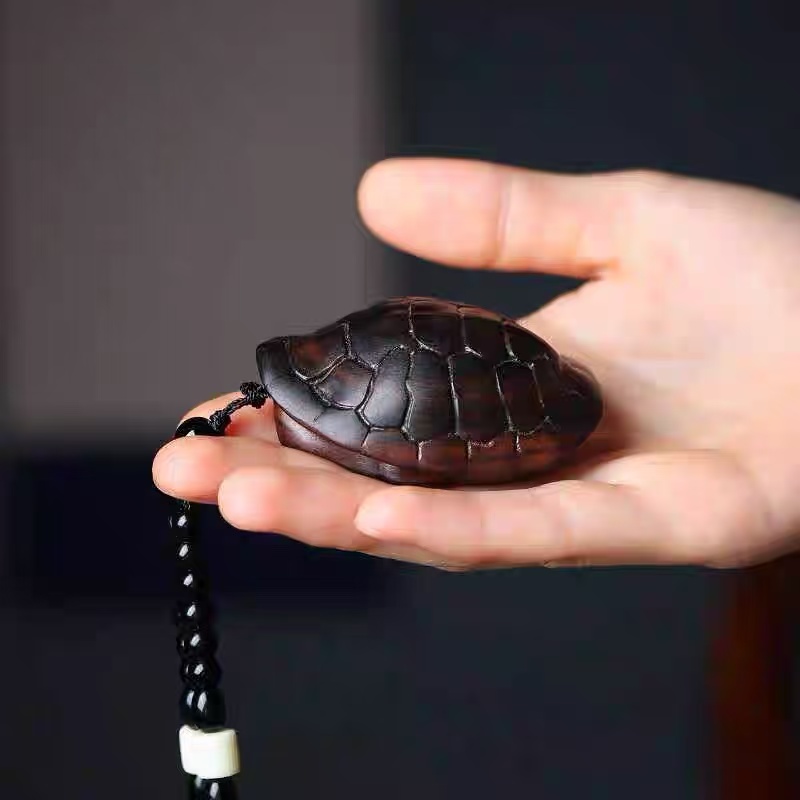 增香沉香木富甲天下木雕手把件605