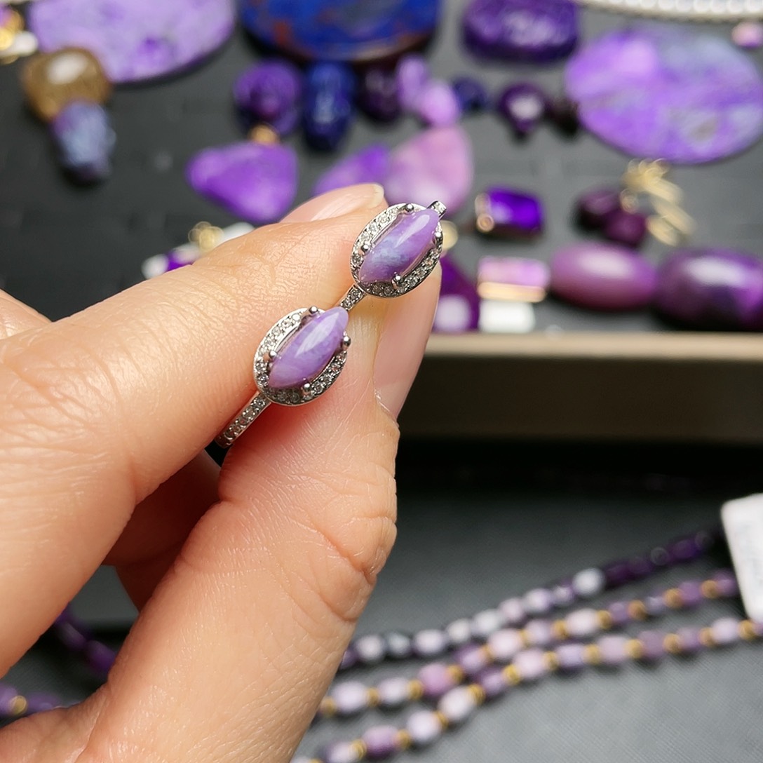 苏纪石（舒俱来）耳扣银S925镶嵌