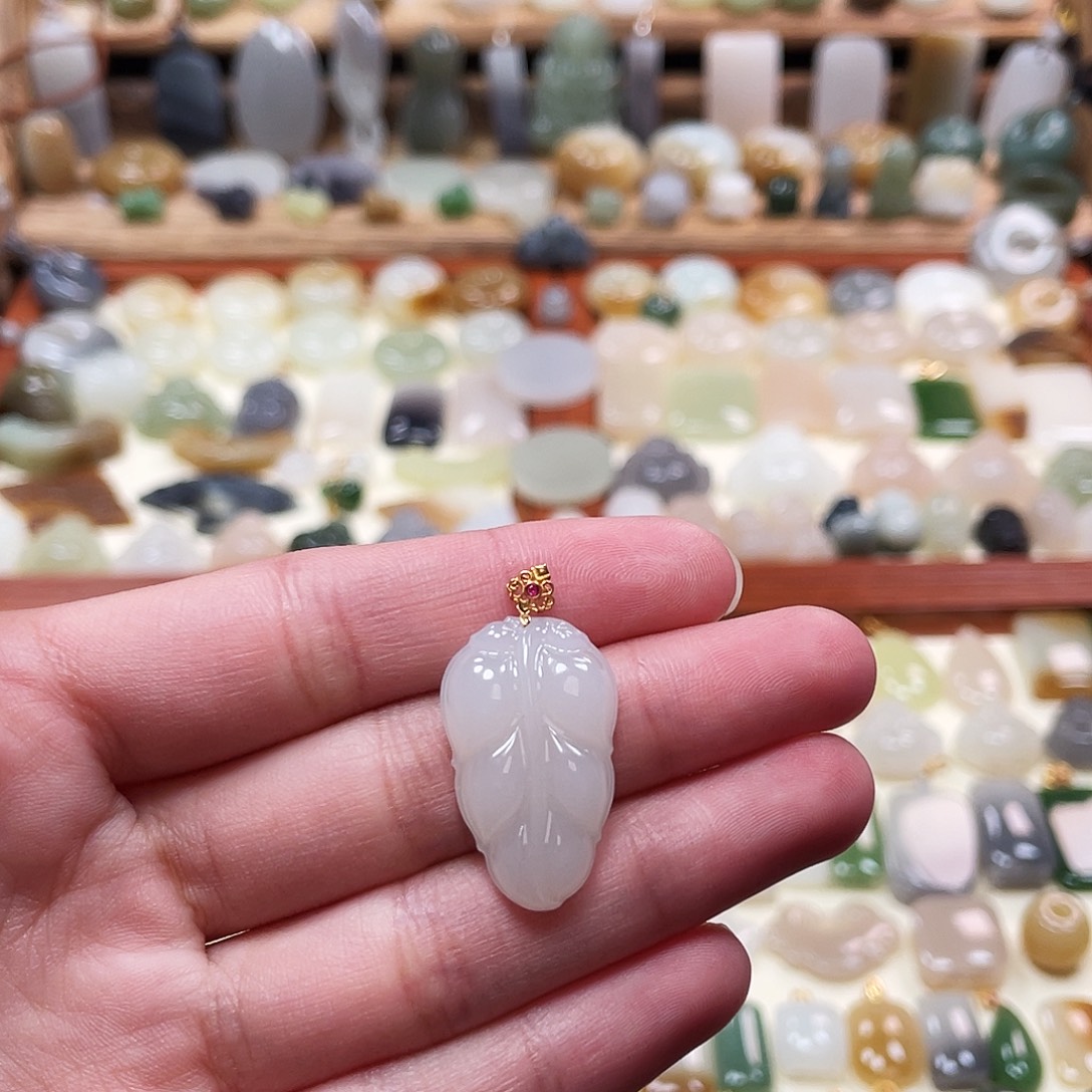 和田玉18K金镶嵌吊坠(不含链)