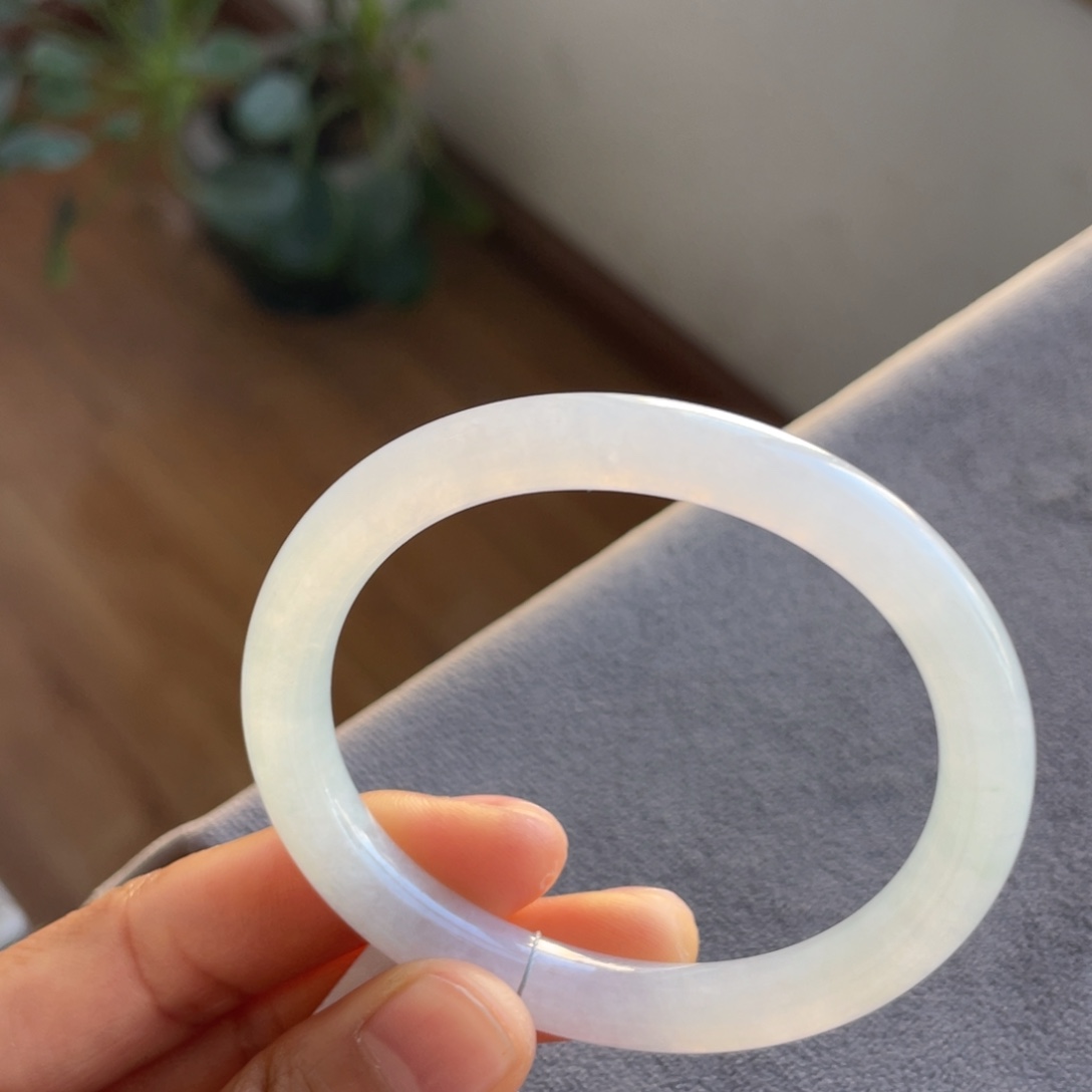 翡翠未镶嵌手镯贵圆