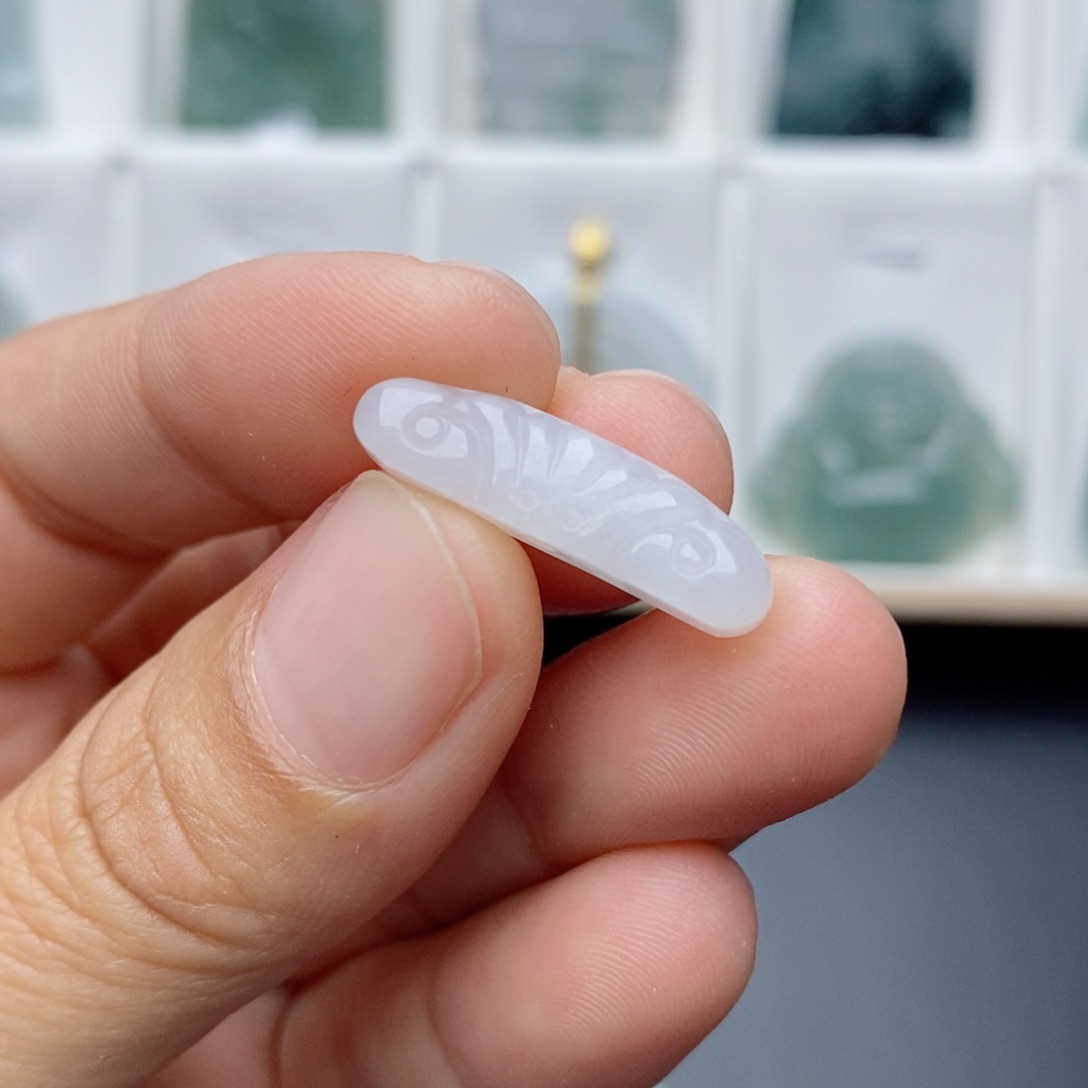 翡翠颈饰未镶嵌吊坠