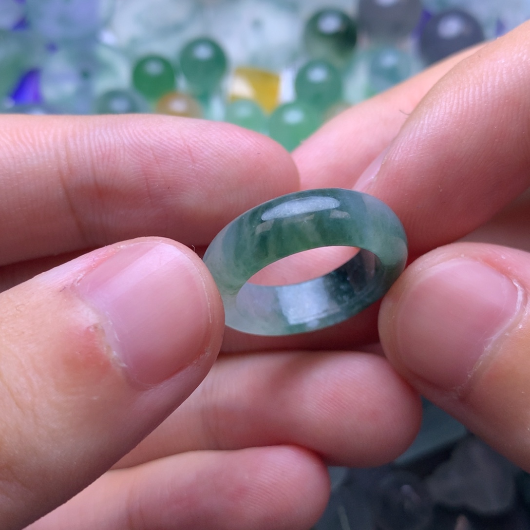 定制翡翠未镶嵌挂件