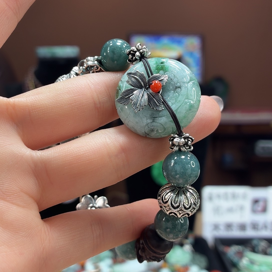 翡翠未镶嵌耳饰手串