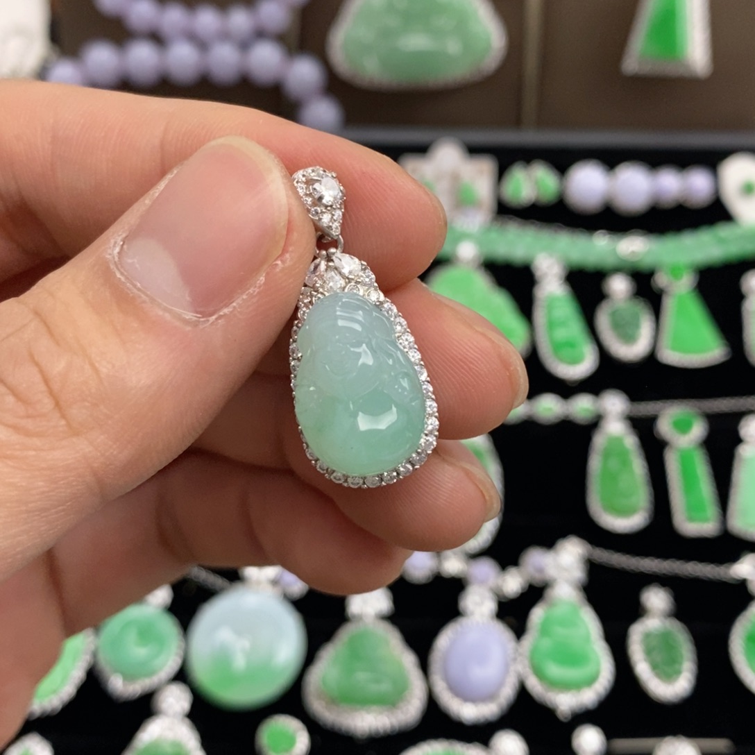 翡翠颈饰银S925镶嵌天然翡翠