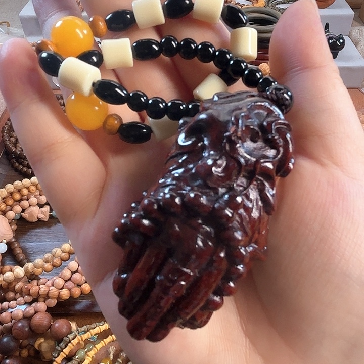 手串白玉菩提红色