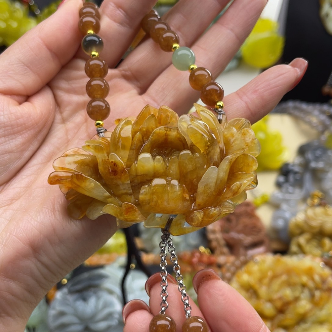 未镶嵌蛇纹石玉颈饰