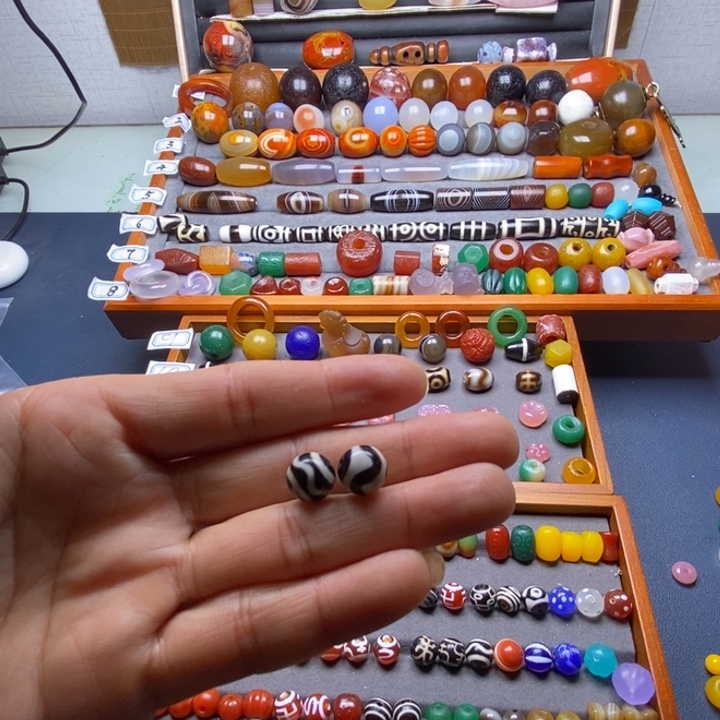 归***羽玛瑙/玉髓未镶嵌巴西玛瑙饰品桶珠