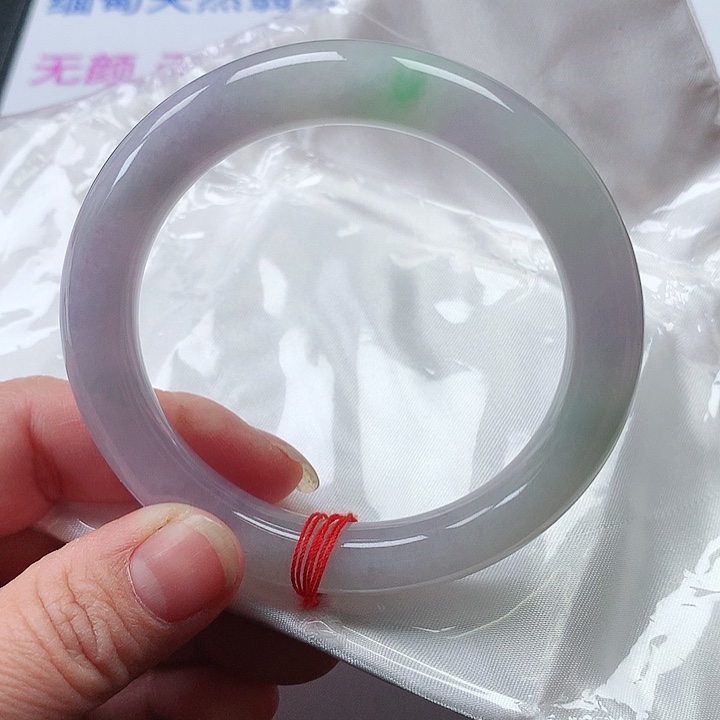 翡翠手镯未镶嵌翡翠061