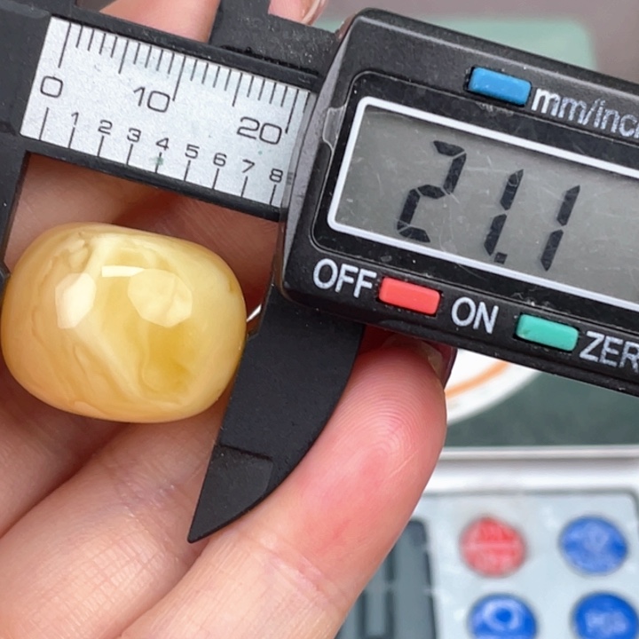 琥珀裸石未镶嵌微瑕940