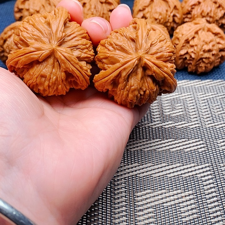 魂***三吊坠文玩核桃三棱