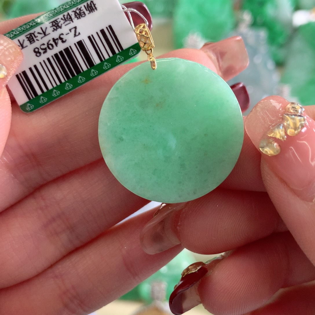 翡翠吊坠(不含链)18K金镶嵌