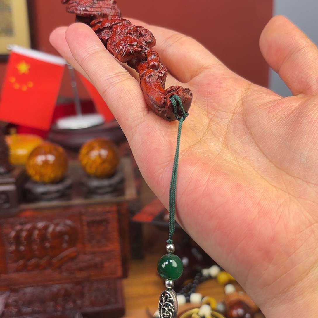 檀香紫檀（小叶紫檀）灵芝