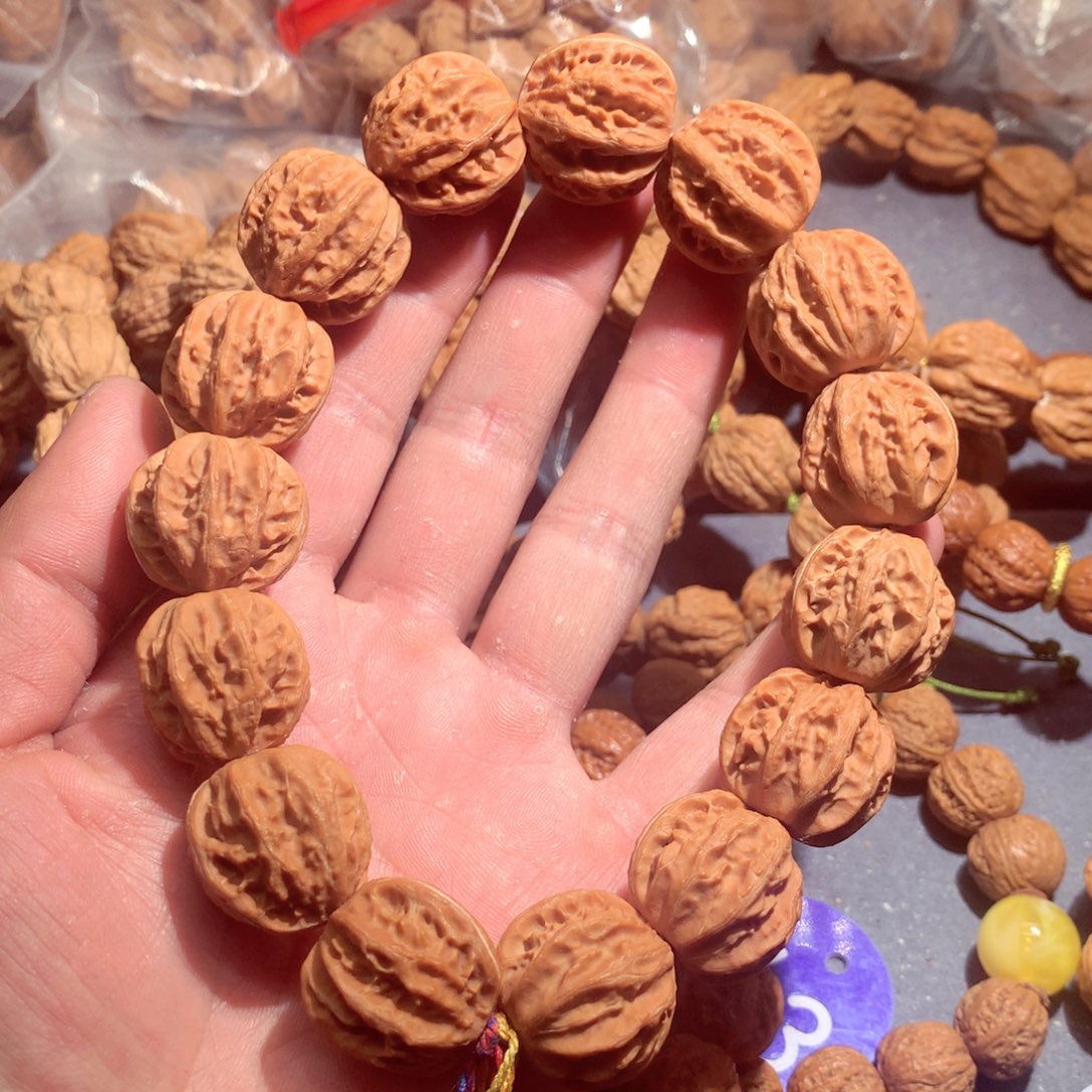 文玩核桃吊坠京八棱