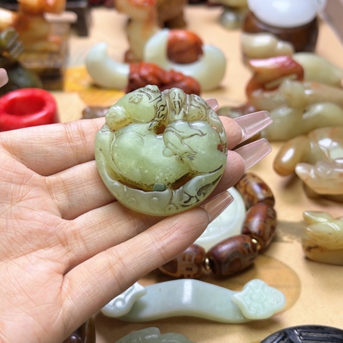 【闪购商品】蛇纹石玉颈饰未镶嵌